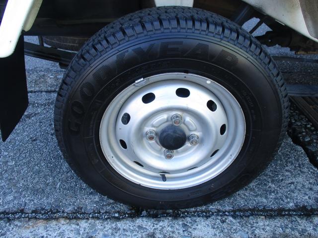 ハイゼットトラック エアコン・パワステ スペシャル 4WD 5速マニュアル エアコン パワステ ゲートプロテクタ AM/FMラジオ サイドバイザー フロアマット ETC(36枚目)