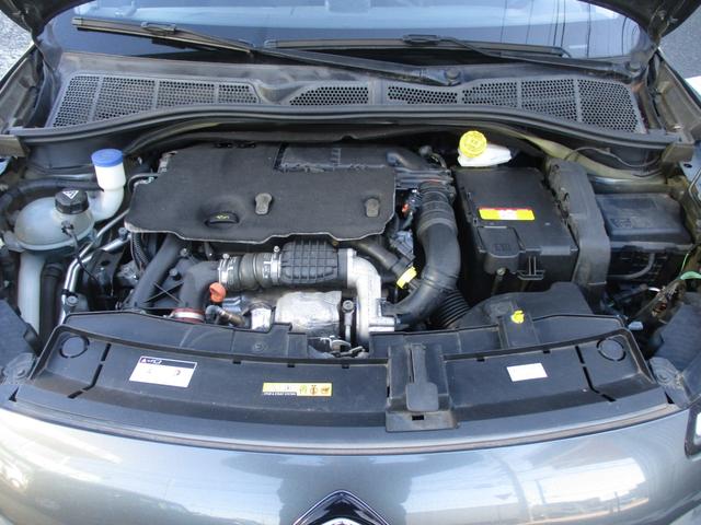 Ｃ４ カクタス ベースグレード　本国仕様　１６００ｃｃ　左ハンドル　ディーゼル　オートライト　ガラスルーフ　クルーズコントロール　パドルシフト　純正オーディオ　キーレス　ＥＴＣ（17枚目）