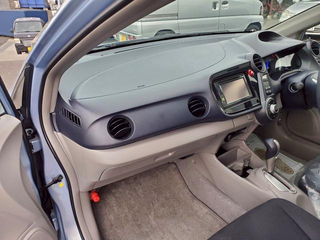 インサイト Ｇ　車検整備付　キーレス　電格ミラー　ＣＤ　ＤＶＤ再生　ＴＶ　ナビ　ＥＴＣ（22枚目）