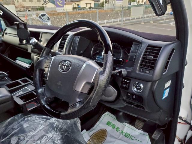 ハイエースワゴン GL 車検整備付 キーレス プッシュスタート 電格ミラー CD DVD再生 TV ナビ ETC バックカメラ リアモニター アルミ ローダウン 車高調 クルコン エアロ フルフラット ACコンセント(21枚目)