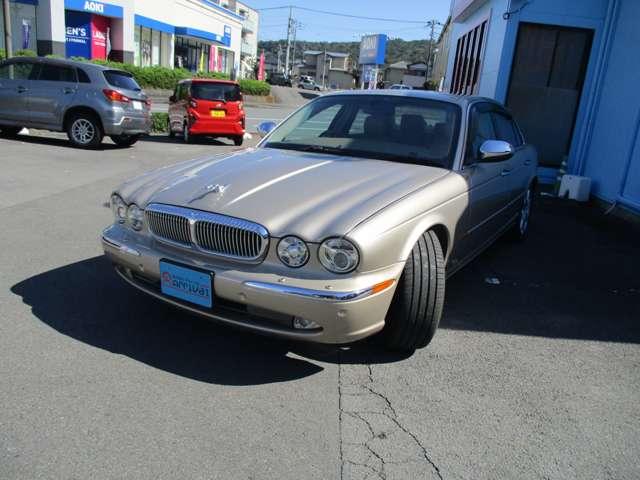 ＸＪ ＸＪ８　３．５　ベージュ革内装　ナビ　ＥＴＣ　天張り張り替済み　ディラー車　右ハンドル　ダイムラーグリル　ダイムラーエンブレム（5枚目）