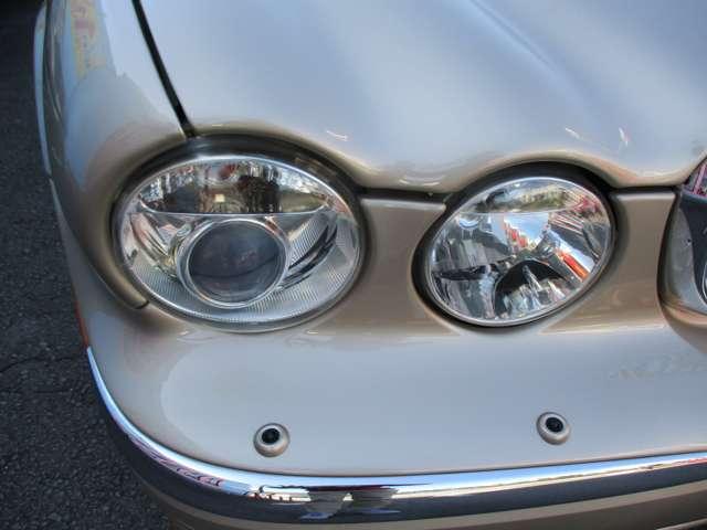 ＸＪ ＸＪ８　３．５　ベージュ革内装　ナビ　ＥＴＣ　天張り張り替済み　ディラー車　右ハンドル　ダイムラーグリル　ダイムラーエンブレム（12枚目）