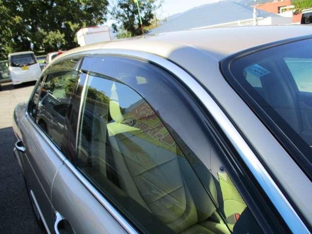 ＸＪ ＸＪ８　３．５　ベージュ革内装　ナビ　ＥＴＣ　天張り張り替済み　ディラー車　右ハンドル　ダイムラーグリル　ダイムラーエンブレム（18枚目）