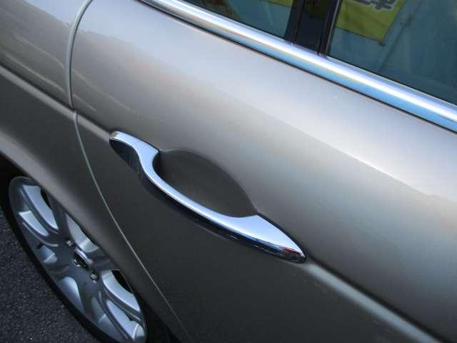 ＸＪ ＸＪ８　３．５　ベージュ革内装　ナビ　ＥＴＣ　天張り張り替済み　ディラー車　右ハンドル　ダイムラーグリル　ダイムラーエンブレム（23枚目）