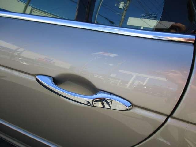 ＸＪ ＸＪ８　３．５　ベージュ革内装　ナビ　ＥＴＣ　天張り張り替済み　ディラー車　右ハンドル　ダイムラーグリル　ダイムラーエンブレム（24枚目）