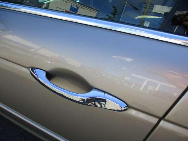 ＸＪ ＸＪ８　３．５　ベージュ革内装　ナビ　ＥＴＣ　天張り張り替済み　ディラー車　右ハンドル　ダイムラーグリル　ダイムラーエンブレム（25枚目）