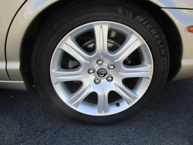 ＸＪ ＸＪ８　３．５　ベージュ革内装　ナビ　ＥＴＣ　天張り張り替済み　ディラー車　右ハンドル　ダイムラーグリル　ダイムラーエンブレム（35枚目）