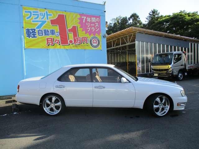 セドリック ブロアム　ワークユーロライン１９インチ　新品タイヤ　新品エスペリアローダウン　オートエアコン　キーレス（4枚目）