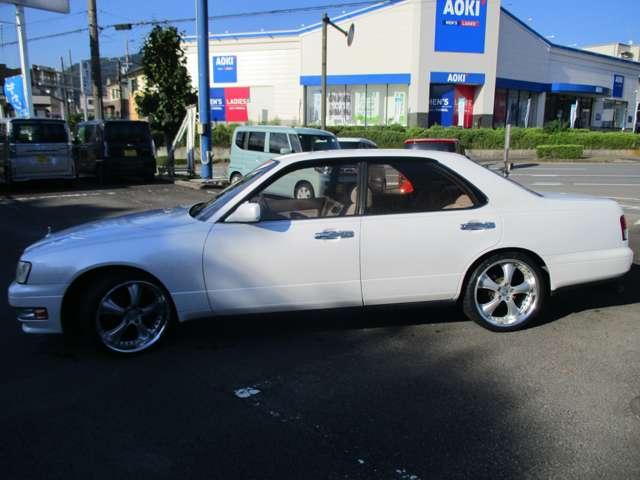 セドリック ブロアム　ワークユーロライン１９インチ　新品タイヤ　新品エスペリアローダウン　オートエアコン　キーレス（5枚目）