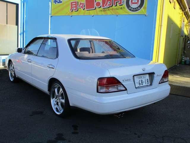 セドリック ブロアム　ワークユーロライン１９インチ　新品タイヤ　新品エスペリアローダウン　オートエアコン　キーレス（6枚目）