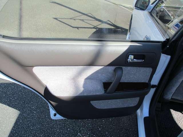 セドリック ブロアム　ワークユーロライン１９インチ　新品タイヤ　新品エスペリアローダウン　オートエアコン　キーレス（41枚目）