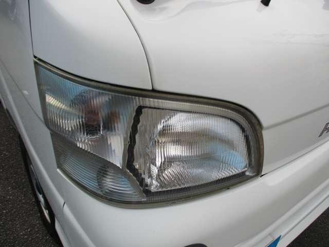 ハイゼットトラック エアコン・パワステ　スペシャル　軽トラック　４ＷＤ　パートタイム　５ＭＴ　３方開　ハイゼット　エアコン　パワステ　フォグランプ　１年間走行無制限保証（11枚目）