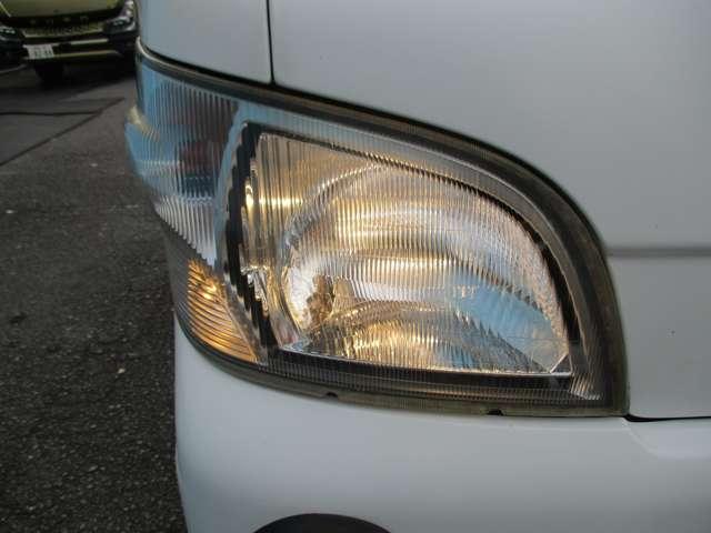 ハイゼットトラック エアコン・パワステ　スペシャル　軽トラック　４ＷＤ　パートタイム　５ＭＴ　３方開　ハイゼット　エアコン　パワステ　フォグランプ　１年間走行無制限保証（15枚目）