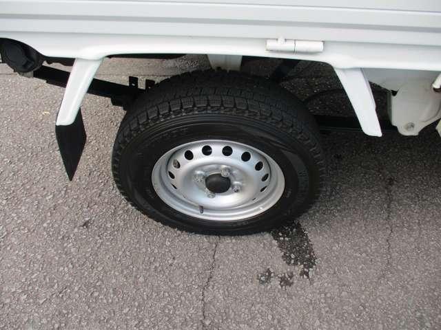 ハイゼットトラック エアコン・パワステ　スペシャル　軽トラック　４ＷＤ　パートタイム　５ＭＴ　３方開　ハイゼット　エアコン　パワステ　フォグランプ　１年間走行無制限保証（23枚目）