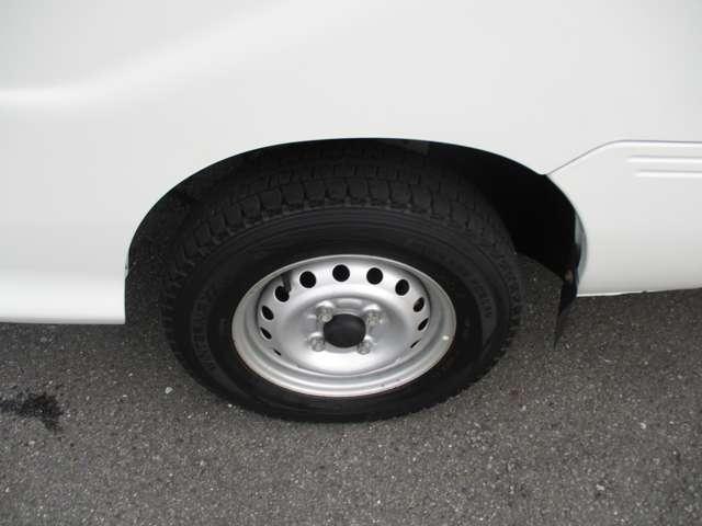 ハイゼットトラック エアコン・パワステ　スペシャル　軽トラック　４ＷＤ　パートタイム　５ＭＴ　３方開　ハイゼット　エアコン　パワステ　フォグランプ　１年間走行無制限保証（25枚目）