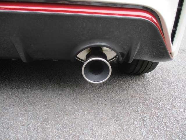 ノート ニスモ　Ｓ　専用エアロ　専用マフラー　５ＭＴ　ＲＥＣＡＲＯ装着車　社外ナビ　バックカメラ　ＥＴＣ　ハッチバック　専用チューニングＨＲ１６ＤＥ　エンジン　１年間走行無制限保証（26枚目）