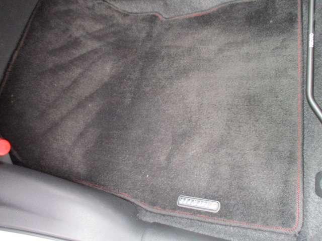 ノート ニスモ　Ｓ　専用エアロ　専用マフラー　５ＭＴ　ＲＥＣＡＲＯ装着車　社外ナビ　バックカメラ　ＥＴＣ　ハッチバック　専用チューニングＨＲ１６ＤＥ　エンジン　１年間走行無制限保証（41枚目）