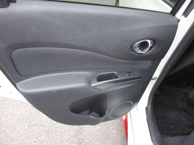 ノート ニスモ　Ｓ　専用エアロ　専用マフラー　５ＭＴ　ＲＥＣＡＲＯ装着車　社外ナビ　バックカメラ　ＥＴＣ　ハッチバック　専用チューニングＨＲ１６ＤＥ　エンジン　１年間走行無制限保証（55枚目）