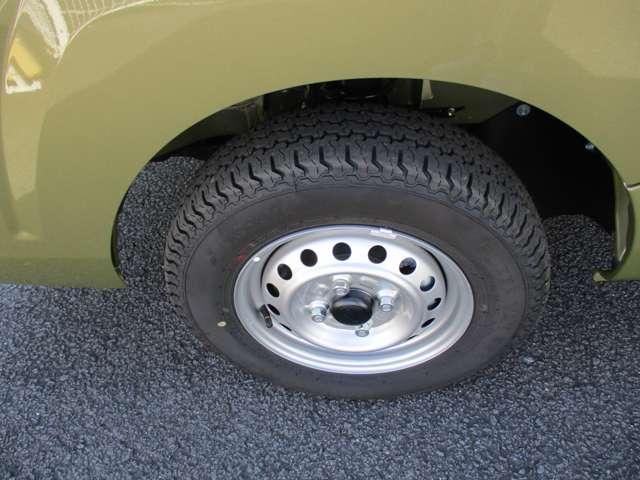 ハイゼットトラック ジャンボ　軽トラック　ジャンボ　カーキ　４ＷＤ　ＣＶＴ　純正Ｄオーディオ　フルセグＴＶ　アップルカープレイ　アンドロイドオート　届出済未使用車　メーカー保証（20枚目）