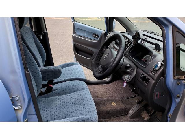 モコ Ｃ　エアコン　パワステ　パワーウィンドウ　運転席助手席エアバッグ　キーレスエントリー　衝突安全ボディ　フルフラット　ＣＤ（17枚目）