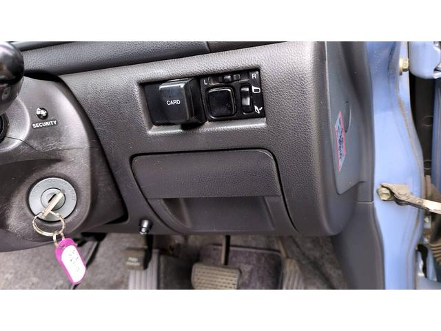 モコ Ｃ　エアコン　パワステ　パワーウィンドウ　運転席助手席エアバッグ　キーレスエントリー　衝突安全ボディ　フルフラット　ＣＤ（18枚目）