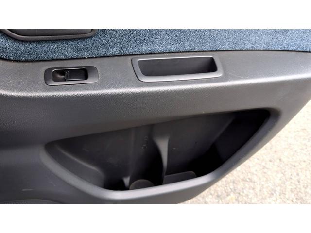 モコ Ｃ　エアコン　パワステ　パワーウィンドウ　運転席助手席エアバッグ　キーレスエントリー　衝突安全ボディ　フルフラット　ＣＤ（25枚目）