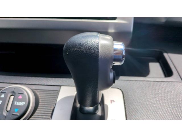 フリード Ｇ　ジャストセレクション　車検令和８年１２月　エアコン　パワステ　パワーウィンドウ　エアバッグ　助手席　運転席　ＡＢＳ　ＥＳＣ　ＥＴＣ　盗難防止システム　衝突安全ボディ（15枚目）