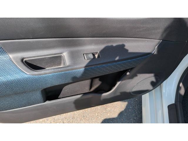 ウイングロード １５Ｍ　車検２年付き　エアコン　パワステ　パワーウィンドウ　ＡＢＳ　エアバッグ　キーレス　衝突安全ボディ　ナビ　フルフラット　ＥＴＣ（26枚目）