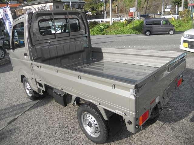 キャリイバン ６６０　ＫＣエアコン・パワステ　スズキ　セーフティ　サポート　届出済未使用車　４速オートマ（8枚目）