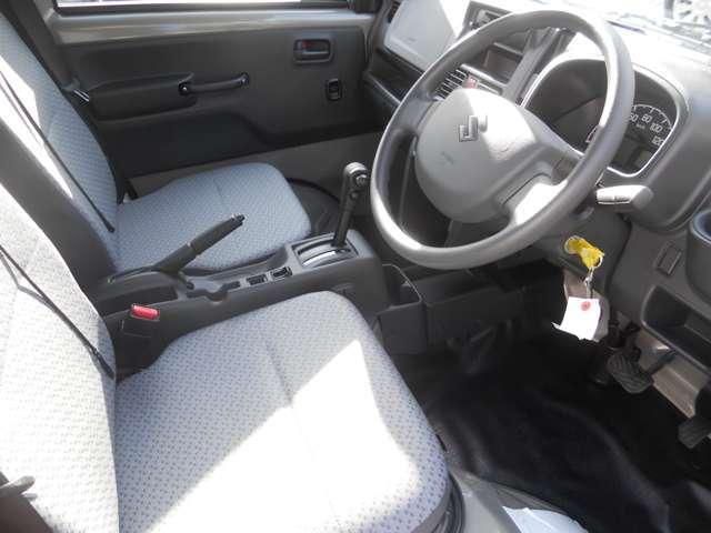キャリイバン ６６０　ＫＣエアコン・パワステ　スズキ　セーフティ　サポート　届出済未使用車　４速オートマ（10枚目）