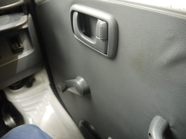 ＮＴ１００クリッパートラック 　保冷車　ＡＴ　ナビ　エアコン　運転席エアバッグ　記録簿（28枚目）