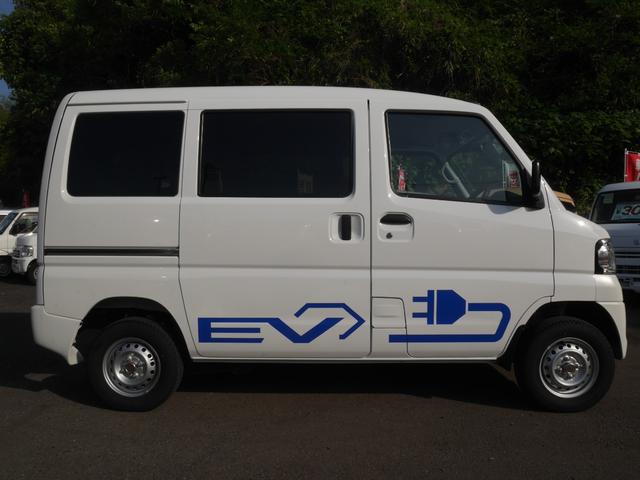 ミニキャブ・ミーブ ＣＤ　１６．０ｋｗｈ　４シーター　両側スライドドア　オートライト　ＥＳＣ　エアコン　パワーステアリング　パワーウィンドウ　助手席エアバッグ（14枚目）