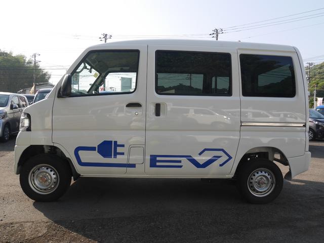 ミニキャブ・ミーブ ＣＤ　１６．０ｋｗｈ　４シーター　両側スライドドア　オートライト　ＥＳＣ　エアコン　パワーステアリング　パワーウィンドウ　助手席エアバッグ（18枚目）