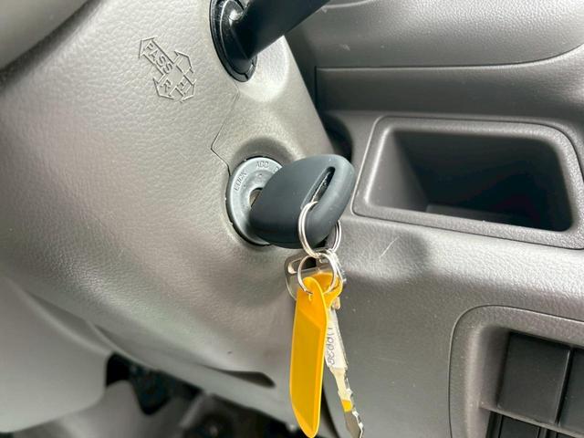 ご覧頂きまして誠に有難うございます!!是非ご来店して頂き、実際にご覧になって頂ければと思います。お客様からのご連絡をスタッフ一同、心よりお待ちしております