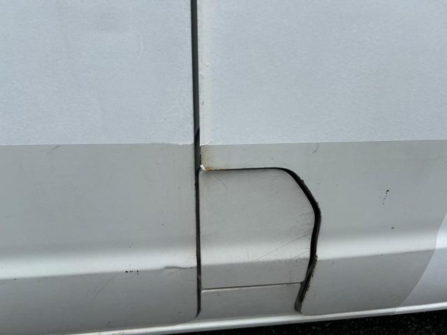 ご覧いただきありがとうございます♪気になったお車がありましたらお気軽にお電話をください♪