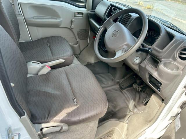 ＮＶ１００クリッパーバン ＤＸ　ＡＴ　両側スライドドア　エアコン　パワーステアリング　運転席エアバッグ　助手席エアバッグ（23枚目）