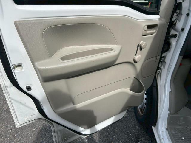 ＮＶ１００クリッパーバン ＤＸ　ＡＴ　両側スライドドア　エアコン　パワーステアリング　運転席エアバッグ　助手席エアバッグ（29枚目）