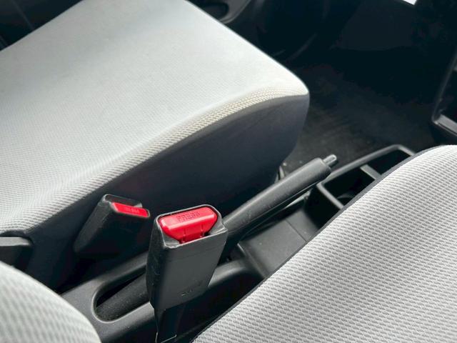 アルト ＶＰ　ＥＴＣ　キーレスエントリー　ＡＴ　盗難防止システム　ＡＢＳ　ＥＳＣ　衝突安全ボディ　エアコン　パワーステアリング　パワーウィンドウ（21枚目）