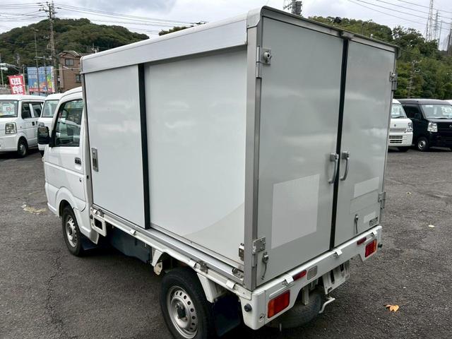 キャリイトラック 　ＡＴ　キーレスエントリー　エアコン　パワーステアリング　運転席エアバッグ（5枚目）