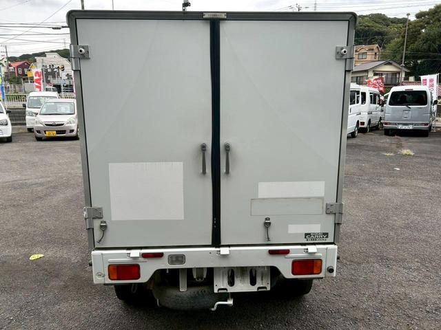キャリイトラック 　ＡＴ　キーレスエントリー　エアコン　パワーステアリング　運転席エアバッグ（6枚目）