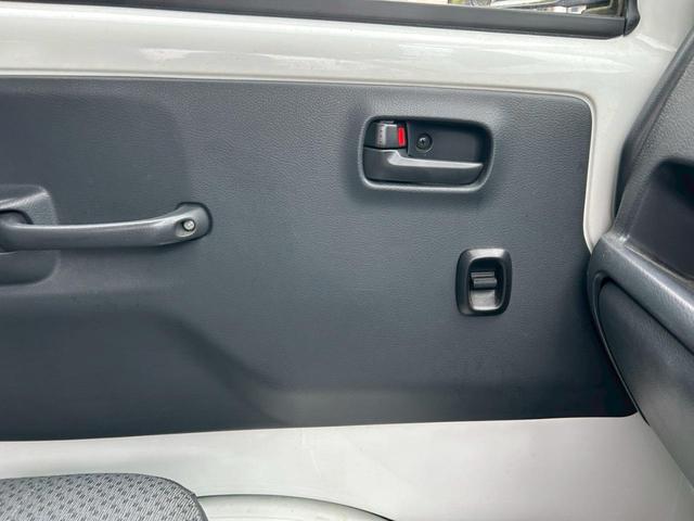 キャリイトラック 　ＡＴ　キーレスエントリー　エアコン　パワーステアリング　運転席エアバッグ（14枚目）