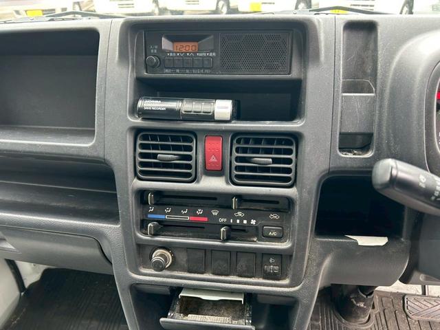 キャリイトラック 　ＡＴ　キーレスエントリー　エアコン　パワーステアリング　運転席エアバッグ（18枚目）