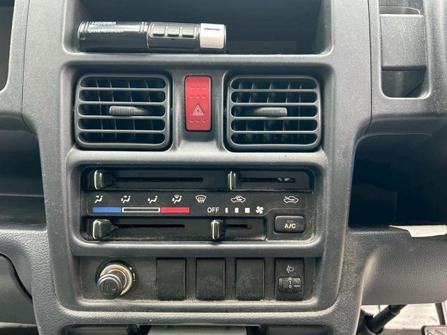 キャリイトラック 　ＡＴ　キーレスエントリー　エアコン　パワーステアリング　運転席エアバッグ（20枚目）