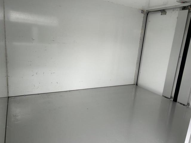 キャリイトラック 　ＡＴ　キーレスエントリー　エアコン　パワーステアリング　運転席エアバッグ（35枚目）