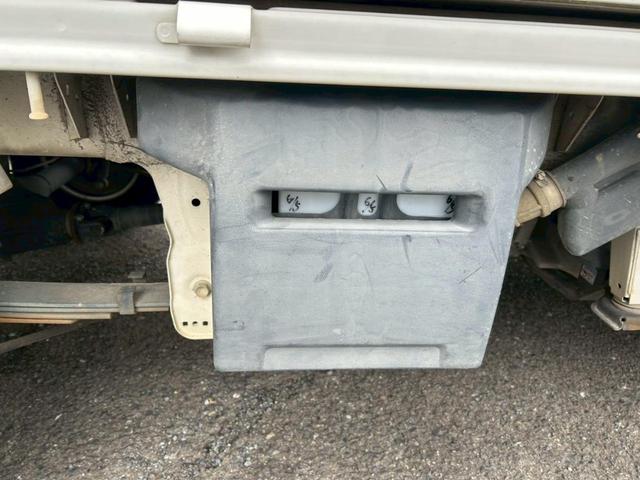 キャリイトラック 　ＡＴ　キーレスエントリー　エアコン　パワーステアリング　運転席エアバッグ（42枚目）