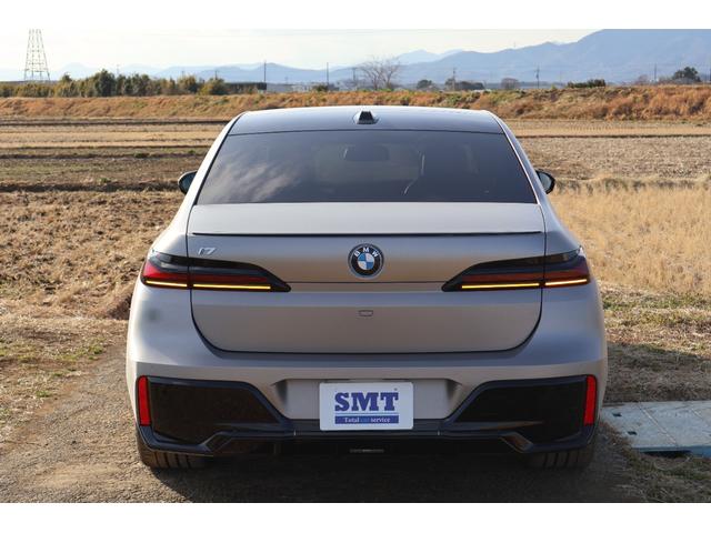 ＢＭＷ ｉ７