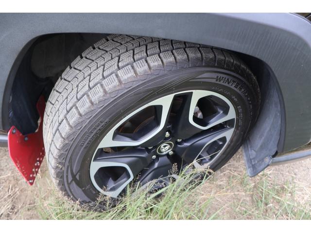 ＲＡＶ４ アドベンチャー　４ＷＤ　９インチフルセグＳＤナビ　サイドバックカメラ　ＥＴＣ　ＴＲＤ前後バンパーガーニッシュ　ＴＲＤルーフラック　ＴＲＤマッドガード　ワンオーナー（32枚目）