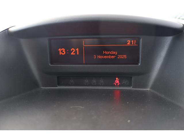 207 エンヴィ 15インチアルミ サイドモール クロームメッキフェイス LEDテール コンビネーションシート ホワイト3連メーター(45枚目)