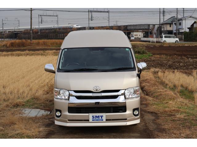 ハイエースワゴン グランドキャビン　４ＷＤ　１０人乗　トヨタセーフティセンス　パワースライドドア　ＬＥＤヘッドライト　オートエアコン　後席エアコン　フルセグメモリーナビ　バックカメラ　ＥＴＣ　コーナーセンサー　スマートキー（7枚目）