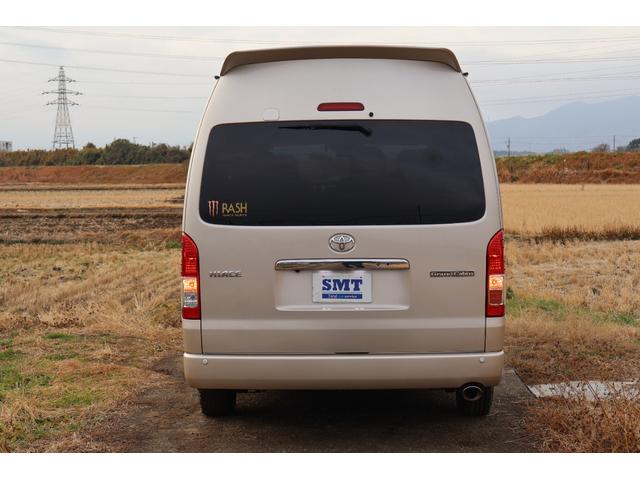 ハイエースワゴン グランドキャビン　４ＷＤ　１０人乗　トヨタセーフティセンス　パワースライドドア　ＬＥＤヘッドライト　オートエアコン　後席エアコン　フルセグメモリーナビ　バックカメラ　ＥＴＣ　コーナーセンサー　スマートキー（8枚目）